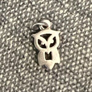 Retired James Avery 925 Sterling Silver Owl Charm